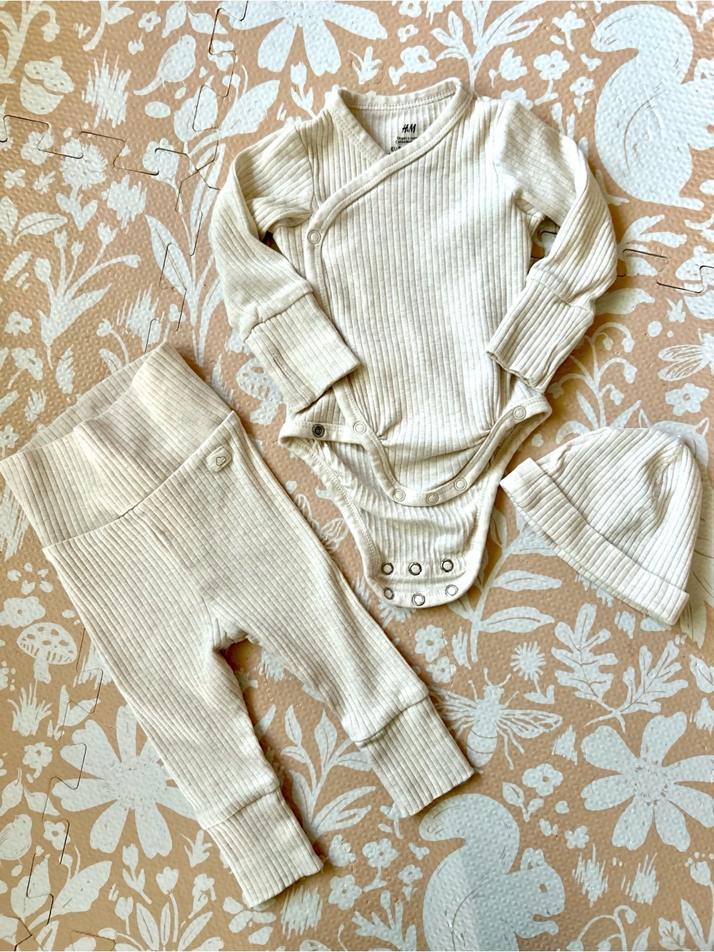 H&M Cream Organic Cotton Ribbed V-Neck Baby Three-Piece Set